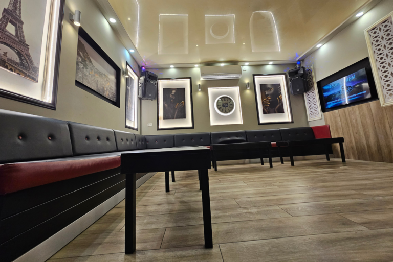 סלון רויאל לאתר